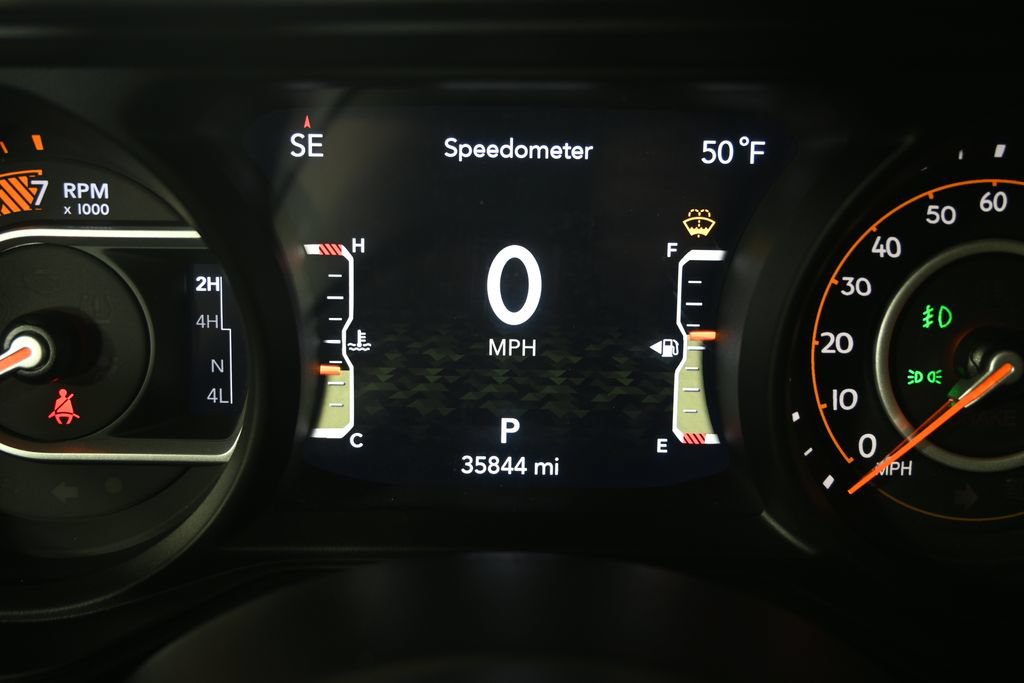 Used 2024 Jeep Wrangler Unlimited Rubicon w/ Dual Top Group AWD/4WD image 27