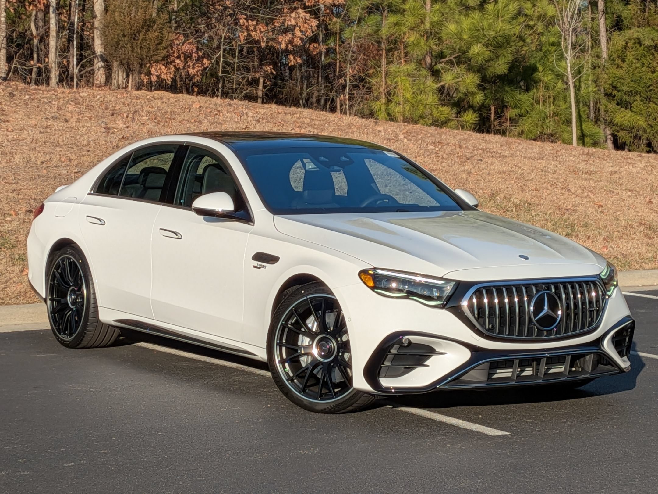 New 2026 Mercedes-Benz E 53 AMG e 4MATIC Sedan image 2