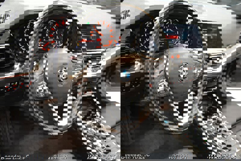 Used 2020 BMW 330i Sedan w/ Convenience Package image 28