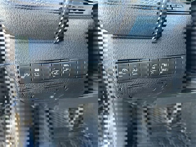 Used 2020 Toyota Camry SE image 17