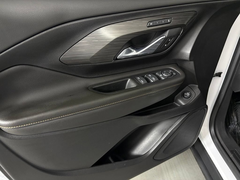 Used 2020 GMC Terrain SLT w/ Preferred Package FWD image 13