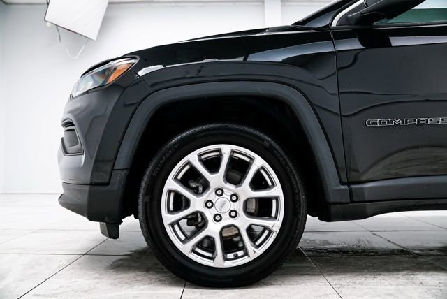 Used 2022 Jeep Compass Latitude w/ Sun and Sound Group image 33