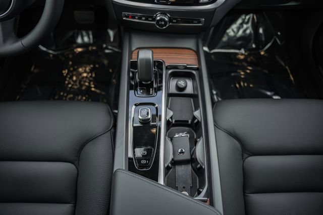 New 2026 Volvo V60 B5 Cross Country Plus w/ Protection Package Premier image 26