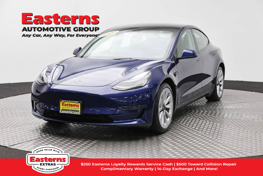 Used 2023 Tesla Model 3 Standard Range RWD image 1