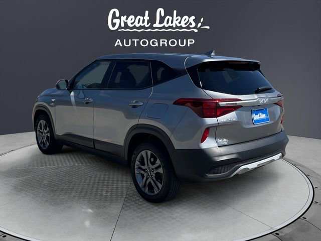 Used 2023 Kia Seltos LX AWD/4WD image 3
