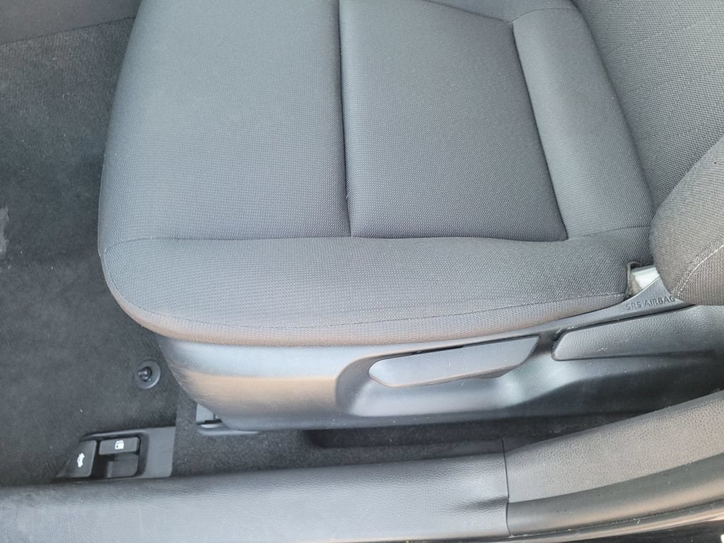 Used 2024 Toyota Corolla LE FWD image 28