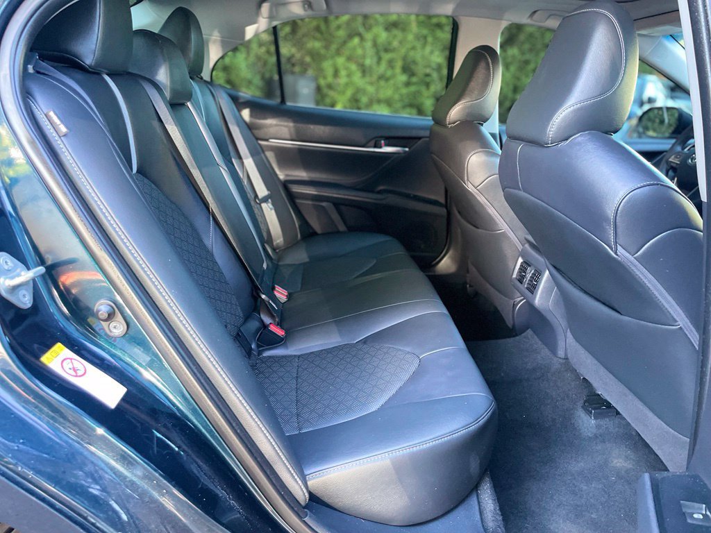 Used 2018 Toyota Camry XSE FWD image 23