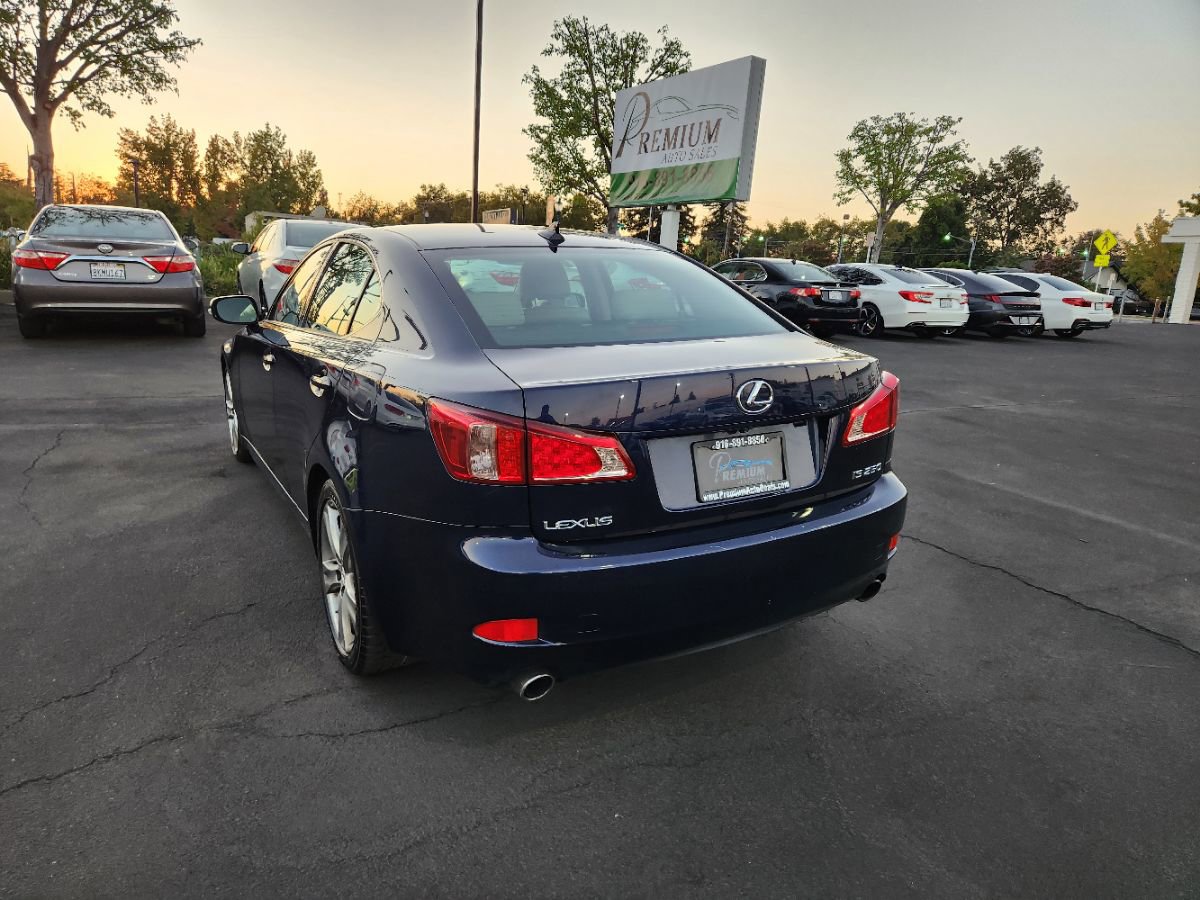 Used 2011 Lexus IS 250 image 3