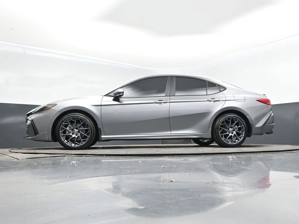 Used 2025 Toyota Camry XSE image 40