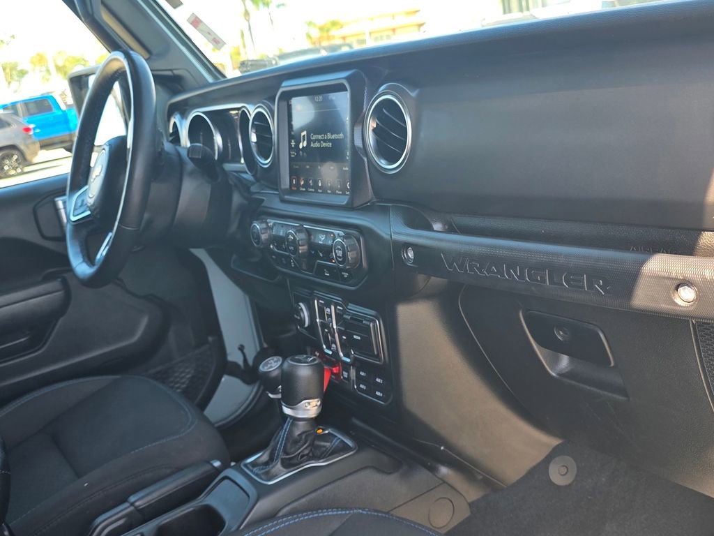 Used 2023 Jeep Wrangler Unlimited Rubicon 4xe w/ Steel Bumper Group image 23