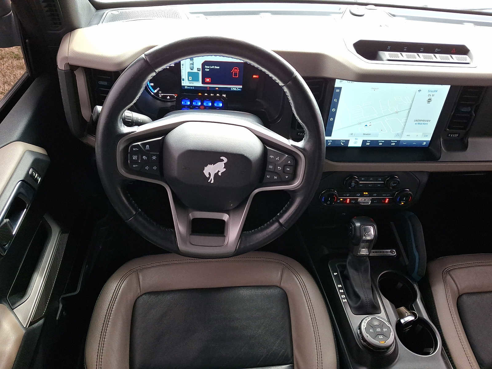 Used 2022 Ford Bronco Wildtrak image 11