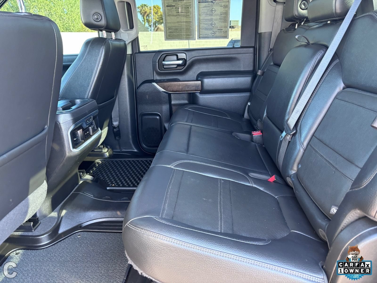 Used 2022 GMC Sierra 2500 Denali w/ Denali Black Diamond Edition AWD/4WD image 13