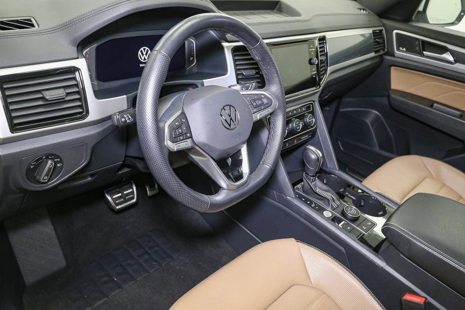 Certified 2023 Volkswagen Atlas Cross Sport SEL Premium R-Line image 28