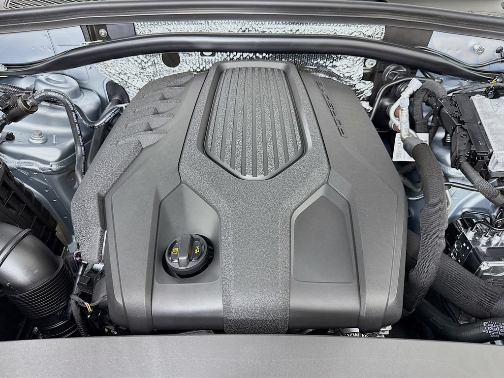 New 2026 Porsche Macan AWD/4WD image 33