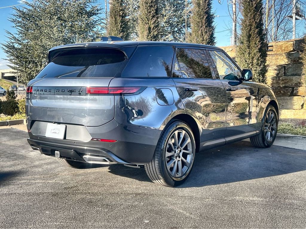 Used 2026 Land Rover Range Rover Sport SE AWD/4WD image 5