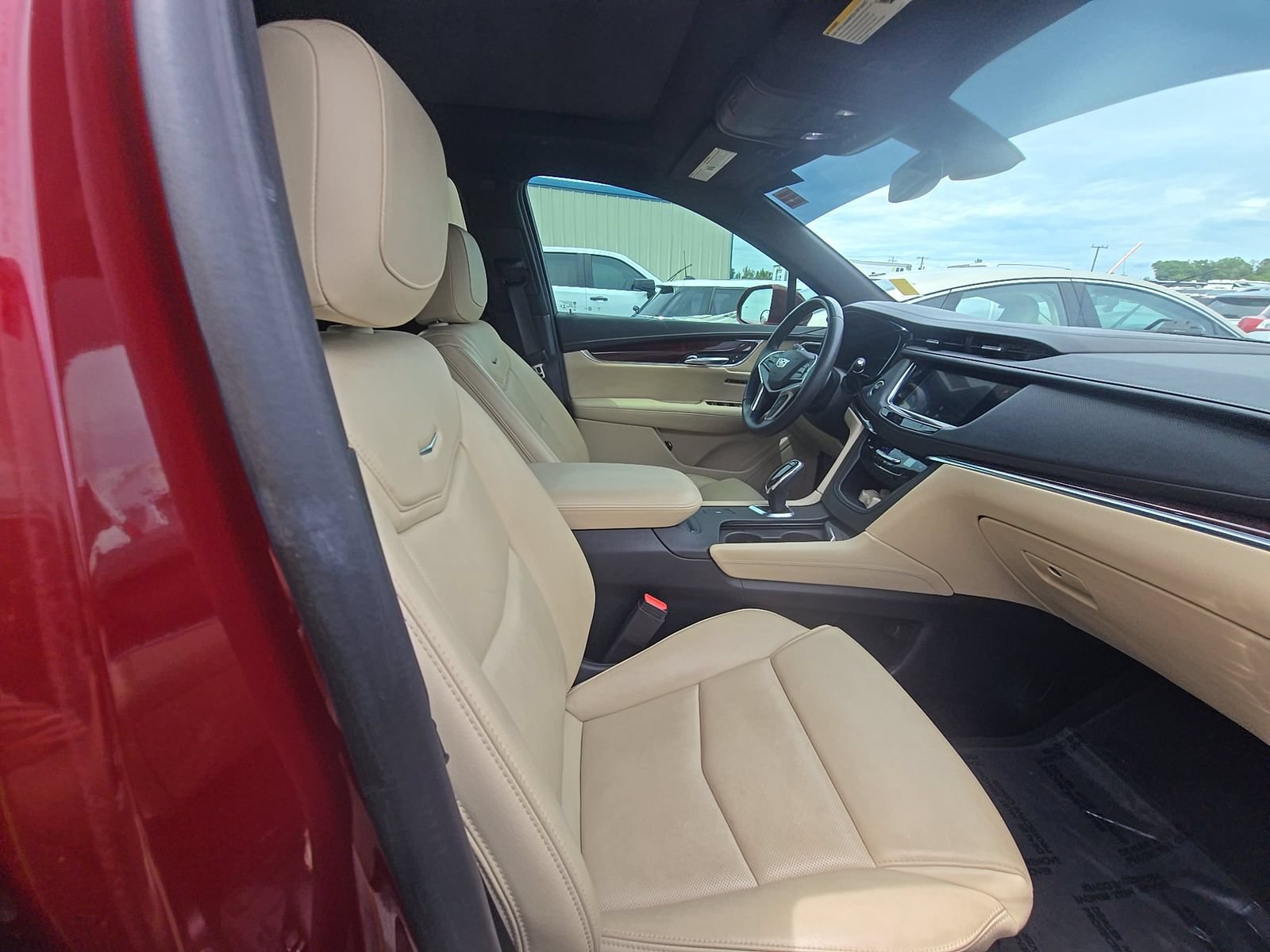 Used 2018 Cadillac XT5 Luxury FWD image 11