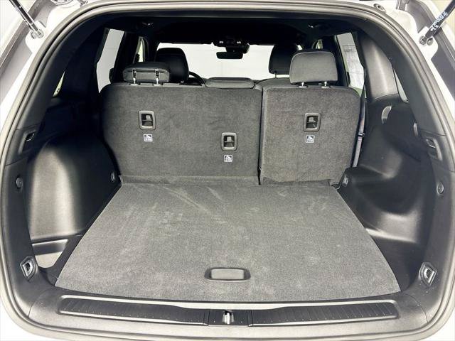 Certified 2025 Jeep Grand Cherokee Laredo w/ MOPAR Finishing Package AWD/4WD image 21