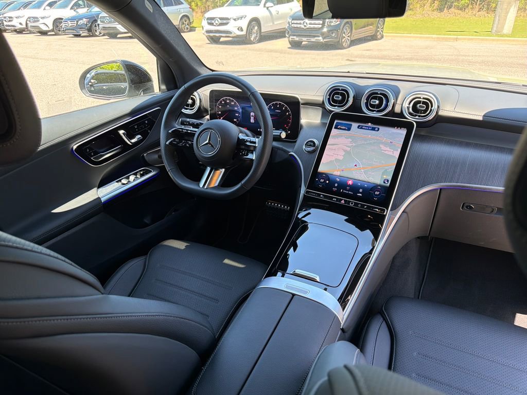 Used 2026 Mercedes-Benz GLC 300 image 33