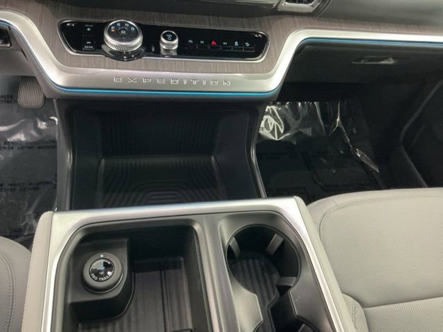 New 2026 Ford Expedition Max Platinum image 21