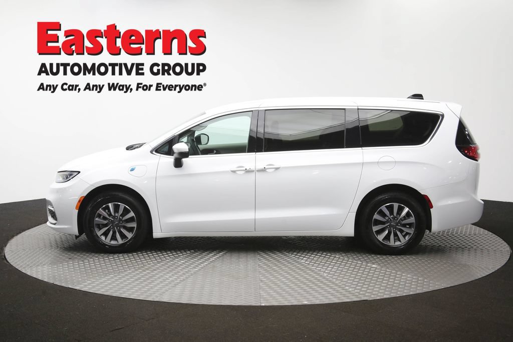 Used 2023 Chrysler Pacifica Touring-L FWD image 63
