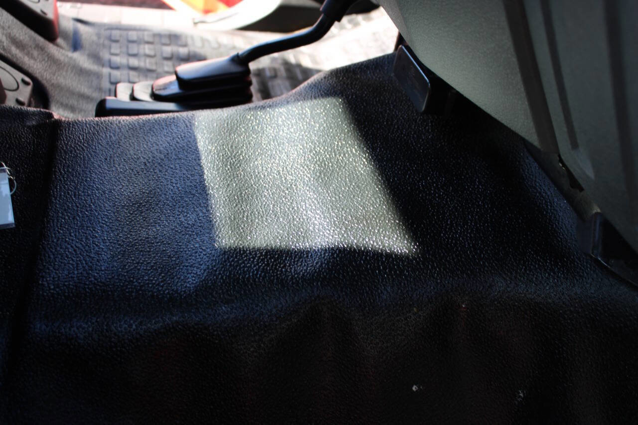 Used 2016 Ford F250 XL w/ Snow Plow Prep Package image 17