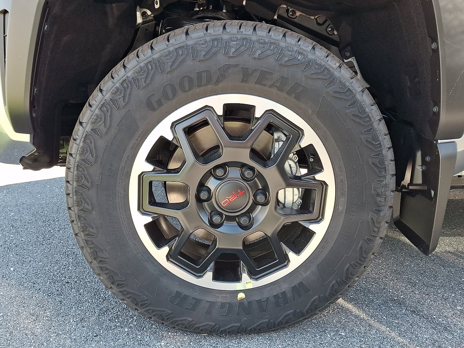 New 2026 Toyota Tacoma TRD Off-Road w/ TRD Off Road Premium Package AWD/4WD image 4