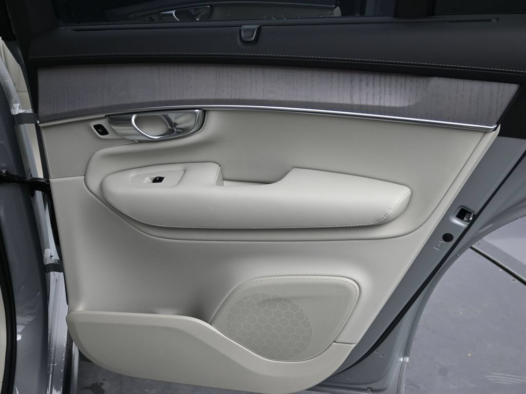 New 2026 Volvo XC90 B6 Ultra w/ Lounge Package AWD/4WD image 16