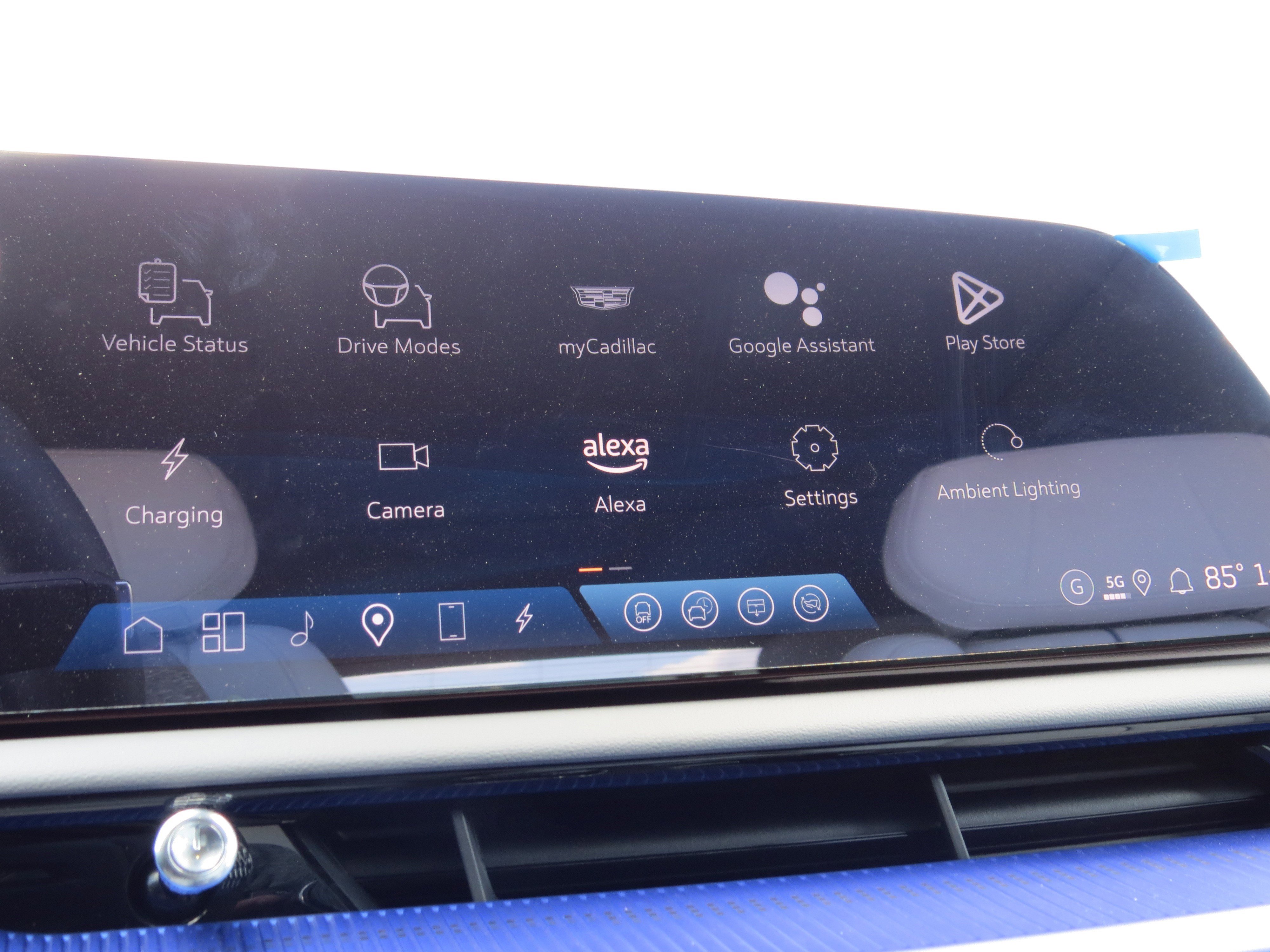 New 2025 Cadillac Optiq Sport 2 w/ LPO, Floor Liner Package image 24