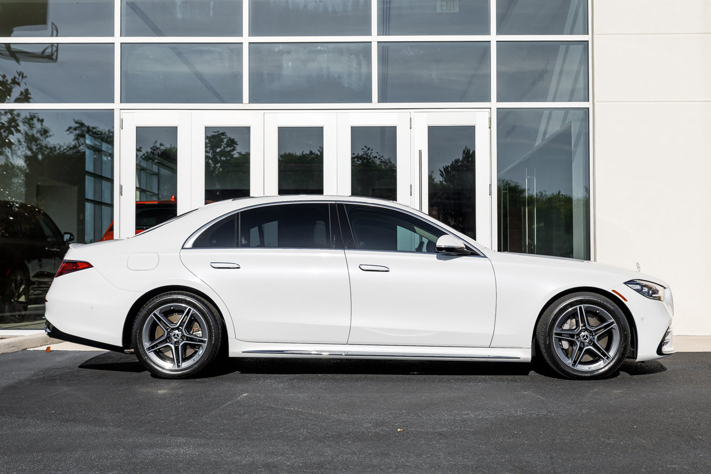 Used 2025 Mercedes-Benz S 580 4MATIC Sedan image 18