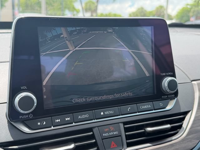 Used 2025 Nissan Altima 2.5 SV FWD image 18