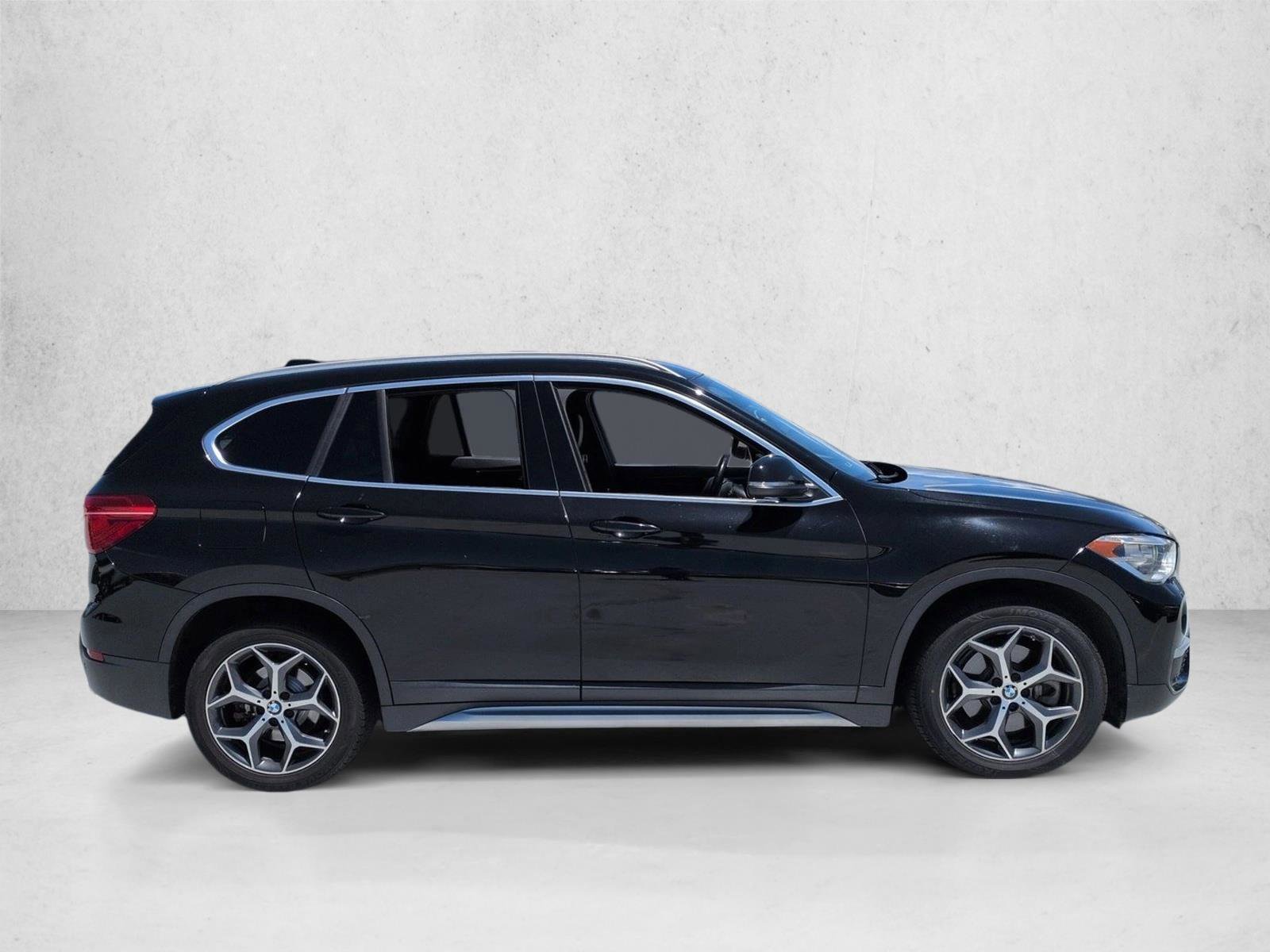Used 2017 BMW X1 sDrive28i FWD image 4