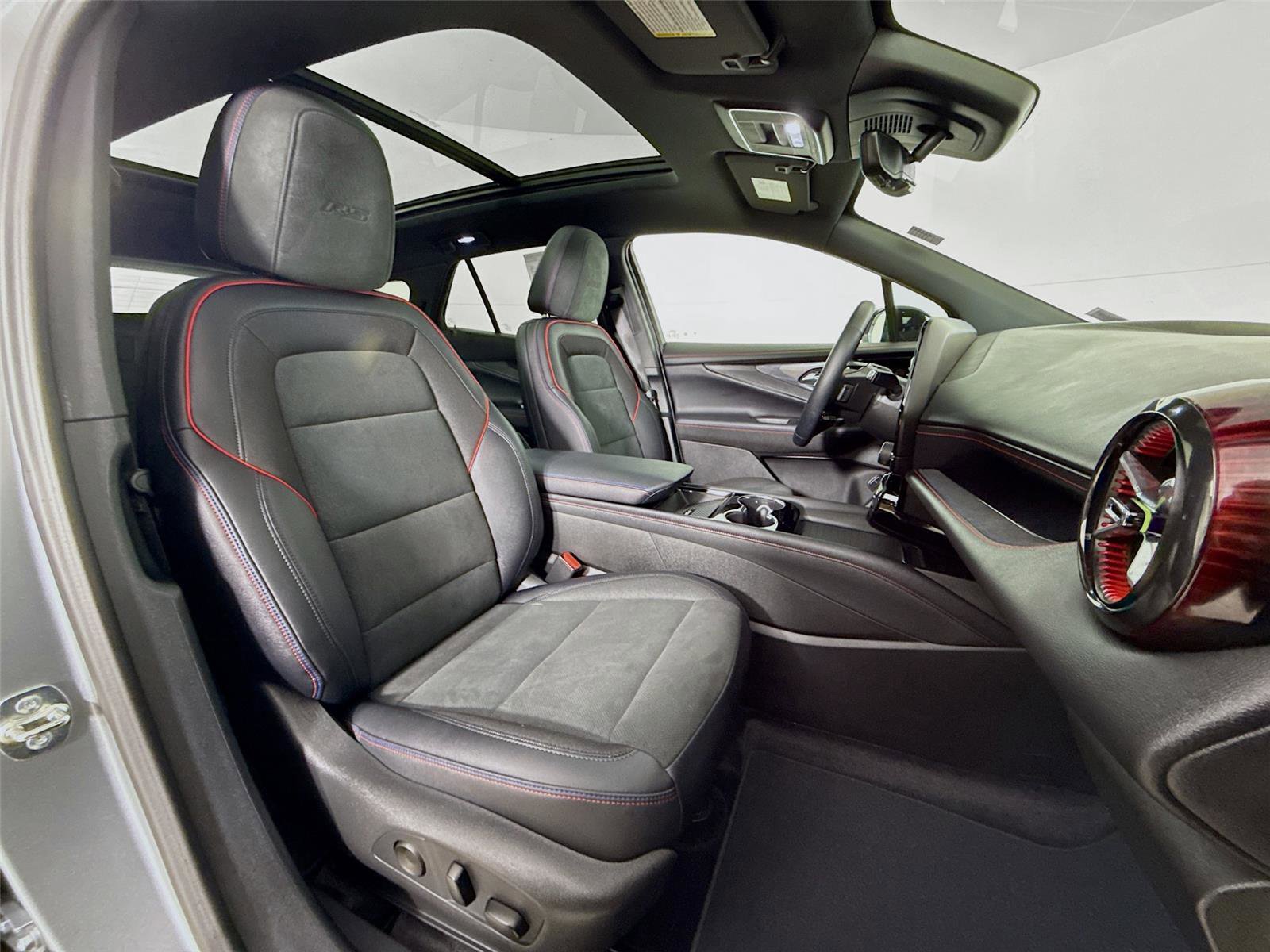 Used 2025 Chevrolet Blazer EV RS image 29