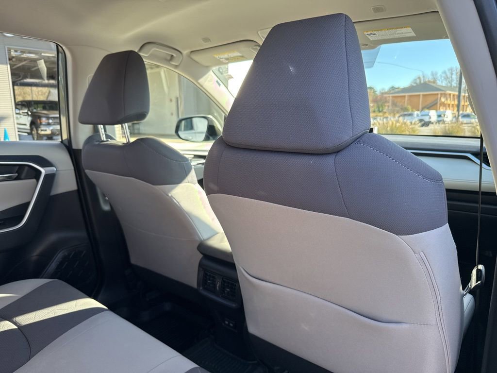 Used 2023 Toyota RAV4 XLE image 27