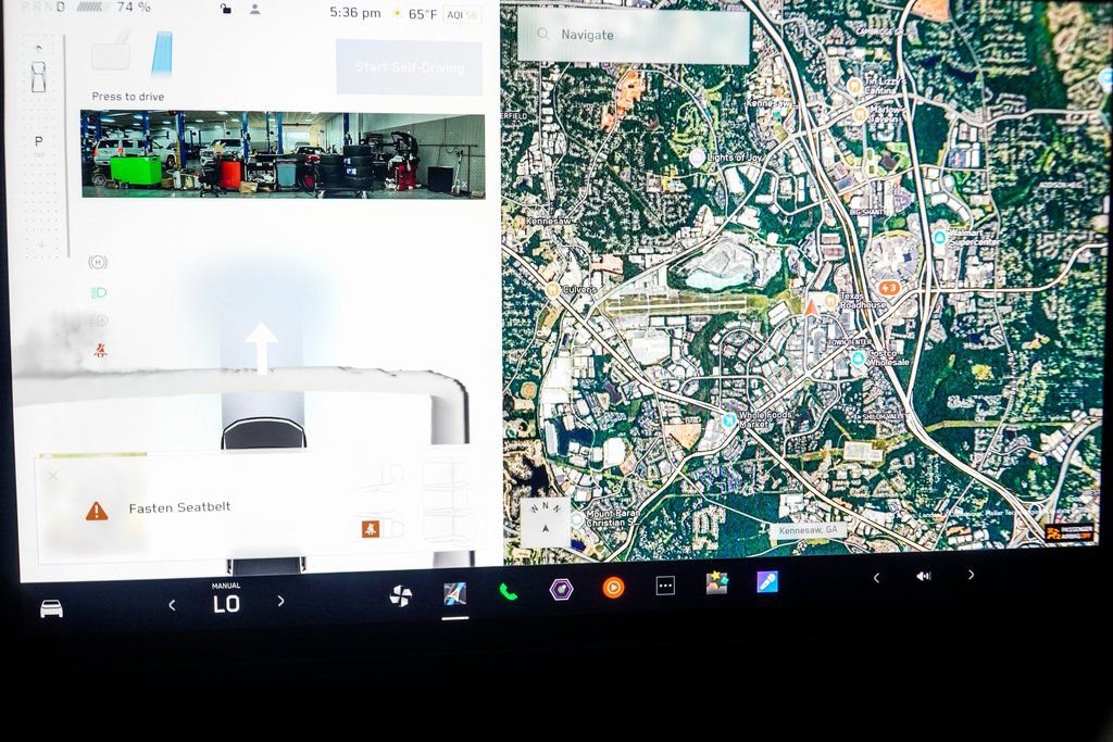 Used 2025 Tesla Cybertruck AWD Crew Cab image 29