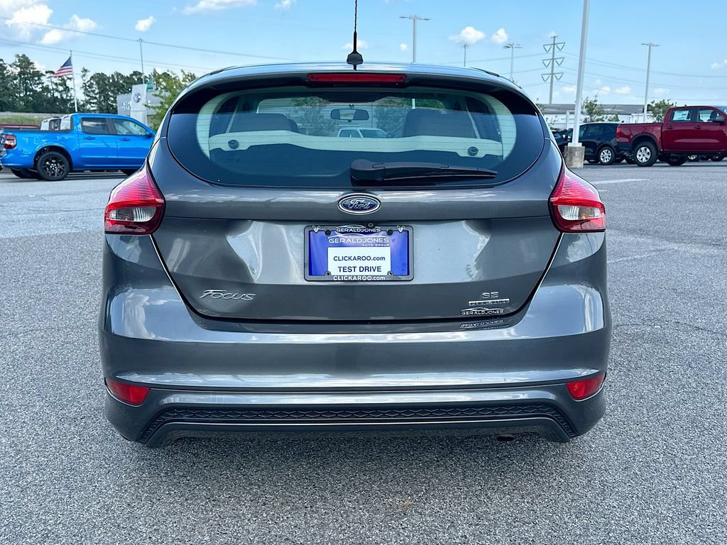 Used 2015 Ford Focus SE w/ SE Sport Package FWD image 15
