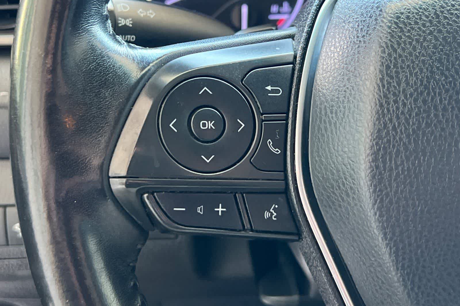 Used 2019 Toyota Camry SE FWD image 28