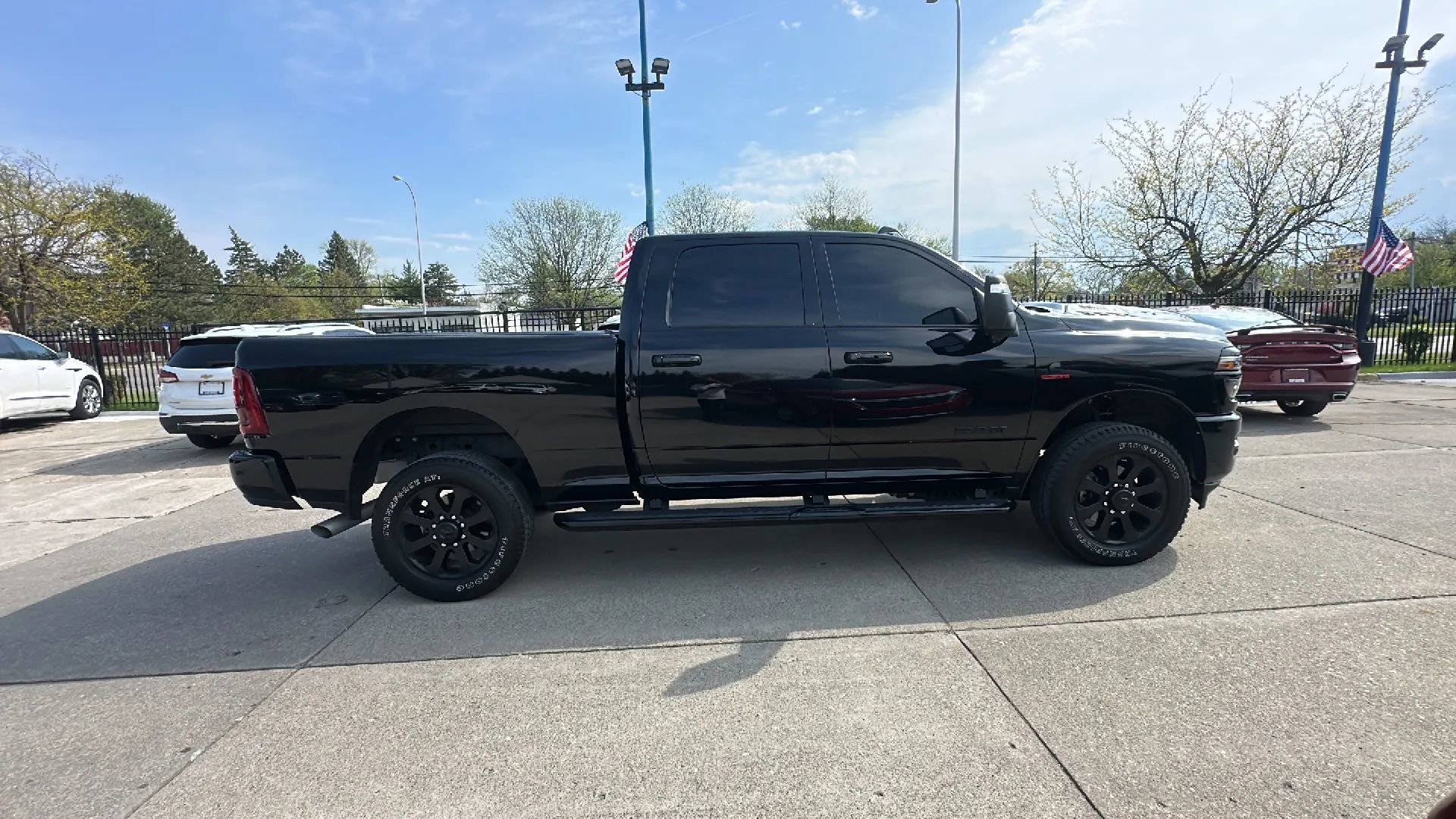 Used 2025 RAM 2500 Laramie AWD/4WD image 4