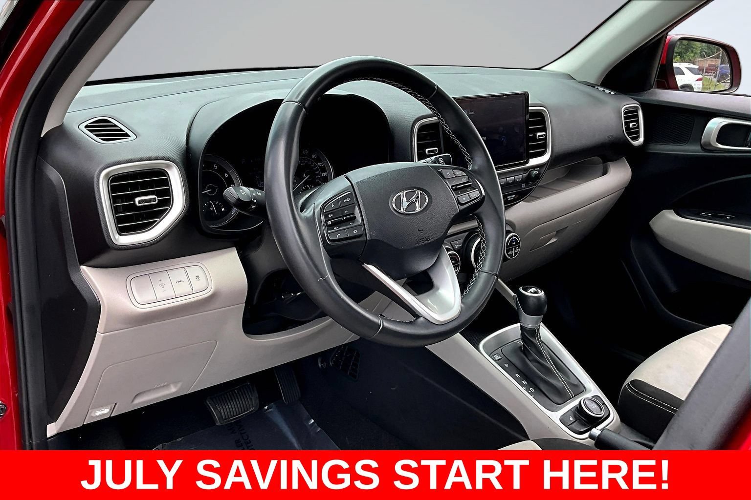 Used 2021 Hyundai Venue SEL w/ Premium Package FWD image 17