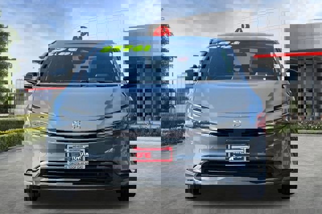 Used 2024 Toyota Prius LE image 10