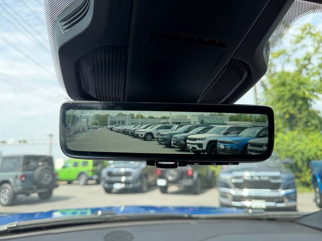 New 2026 Jeep Cherokee Overland w/ Advanced Pro Tech Group AWD/4WD image 19
