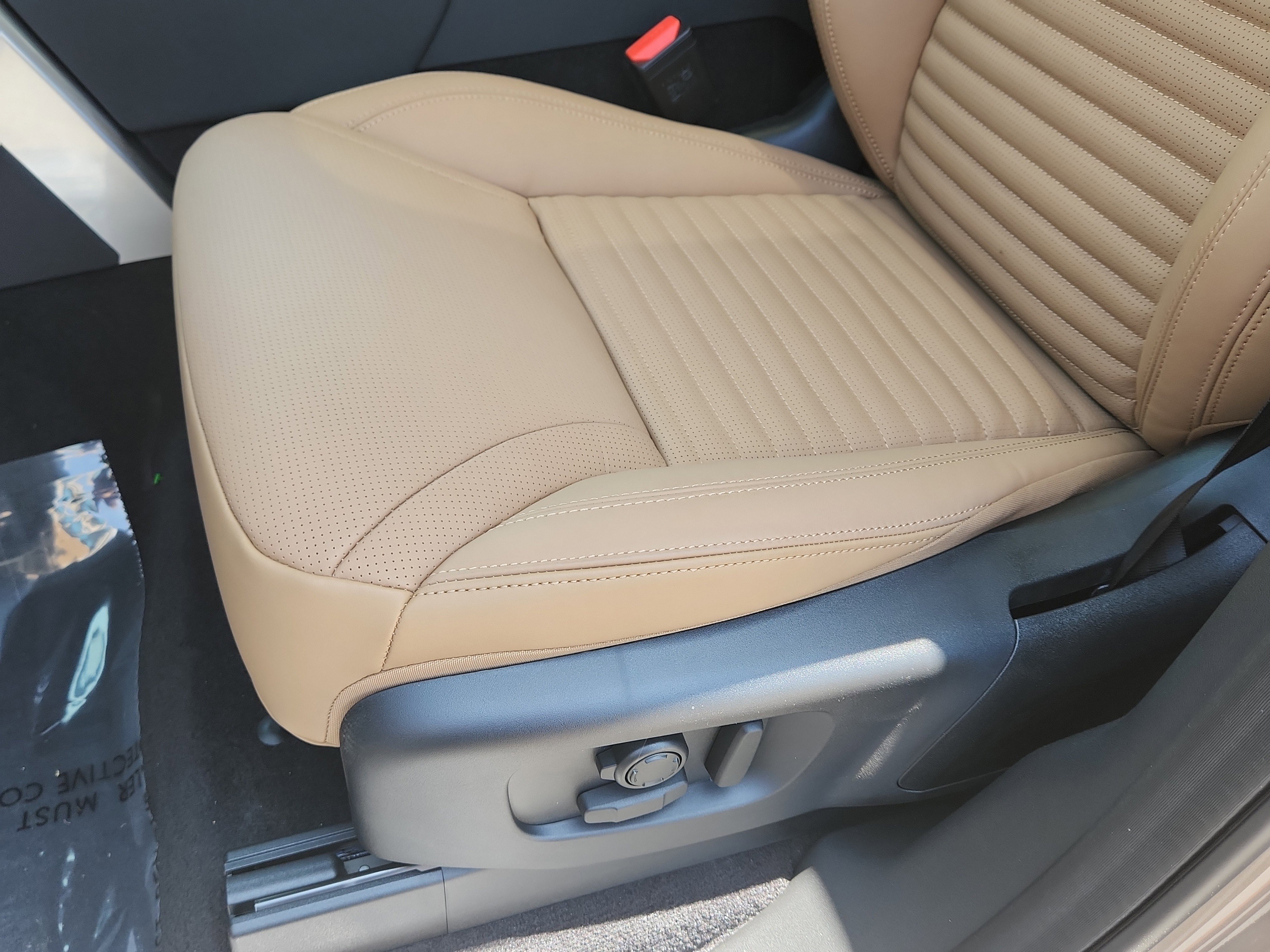 New 2025 Land Rover Discovery Metropolitan Edition image 10