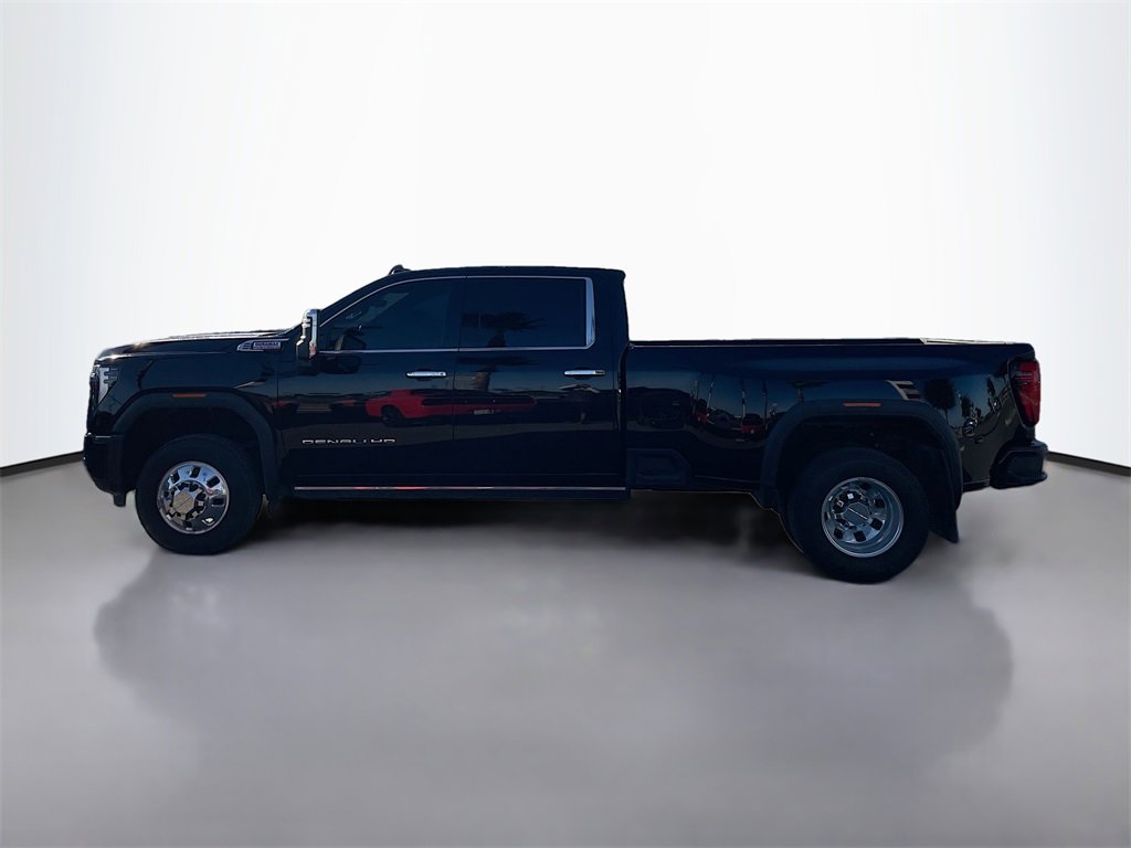 Used 2024 GMC Sierra 3500 Denali w/ Denali Reserve Package image 4