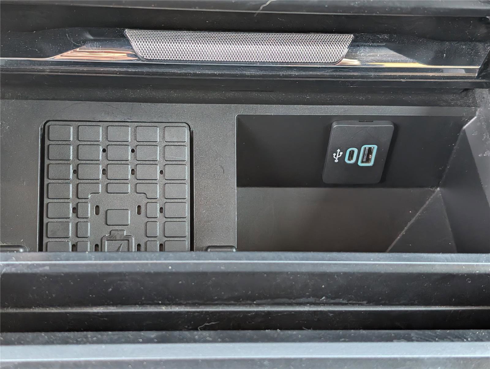 Used 2023 Ford F250 Lariat w/ Tremor Off-Road Package AWD/4WD image 30