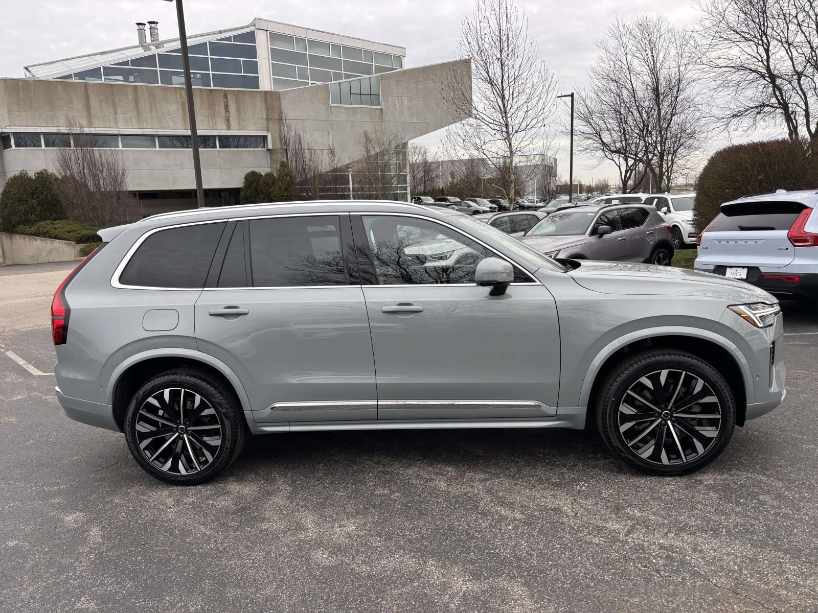 Used 2026 Volvo XC90 B6 Ultra w/ Protection Package AWD/4WD image 8