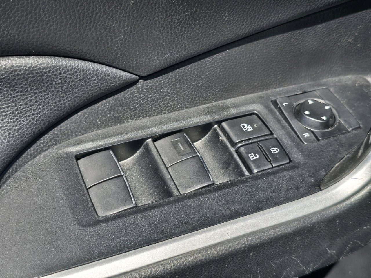 Certified 2021 Toyota RAV4 XLE Premium AWD/4WD image 23
