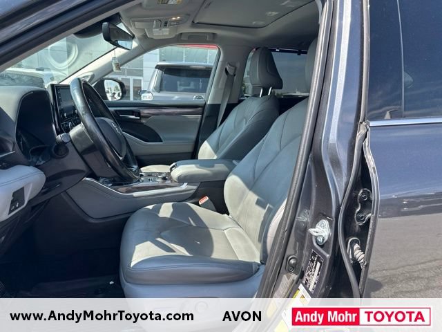 Used 2021 Toyota Highlander Limited AWD/4WD image 9