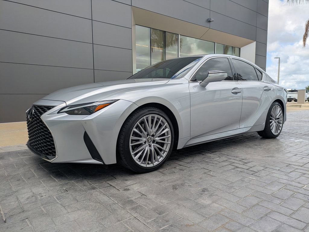Used 2025 Lexus IS 300 w/ Premium Package RWD image 9
