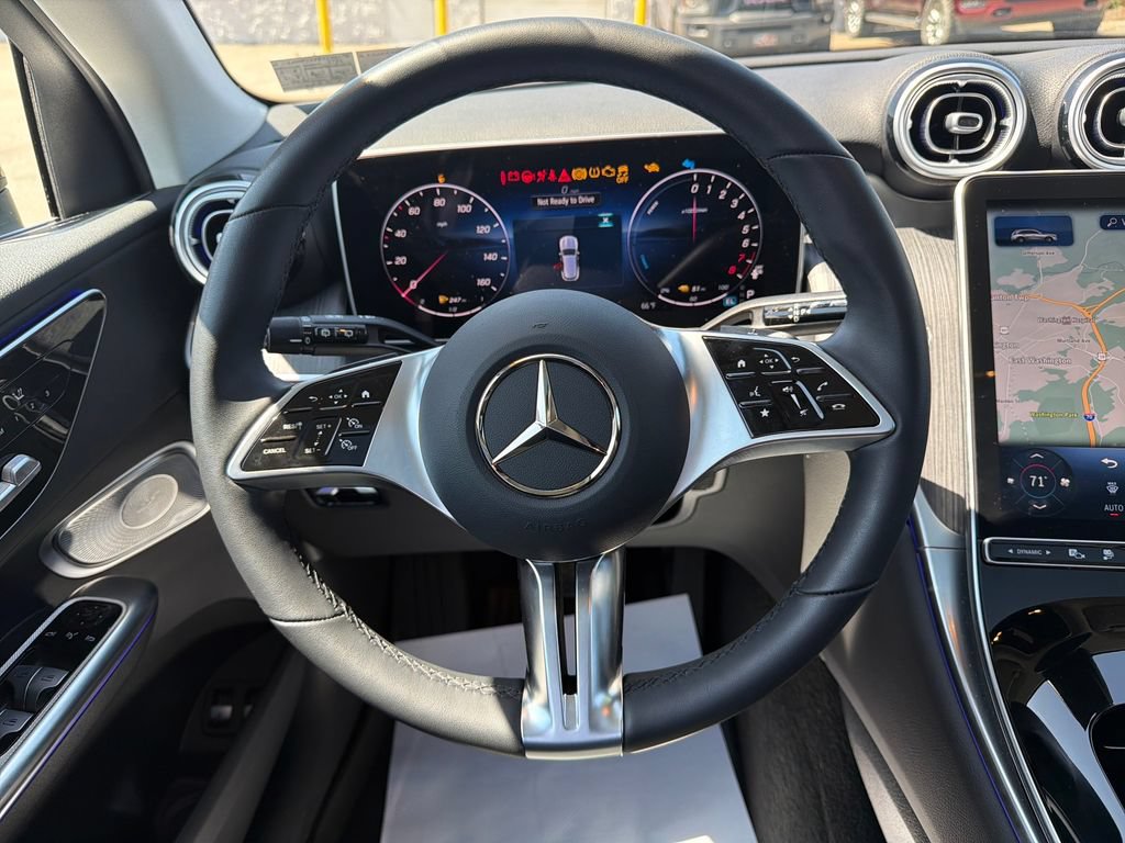 Used 2026 Mercedes-Benz GLC 350e 4MATIC image 22