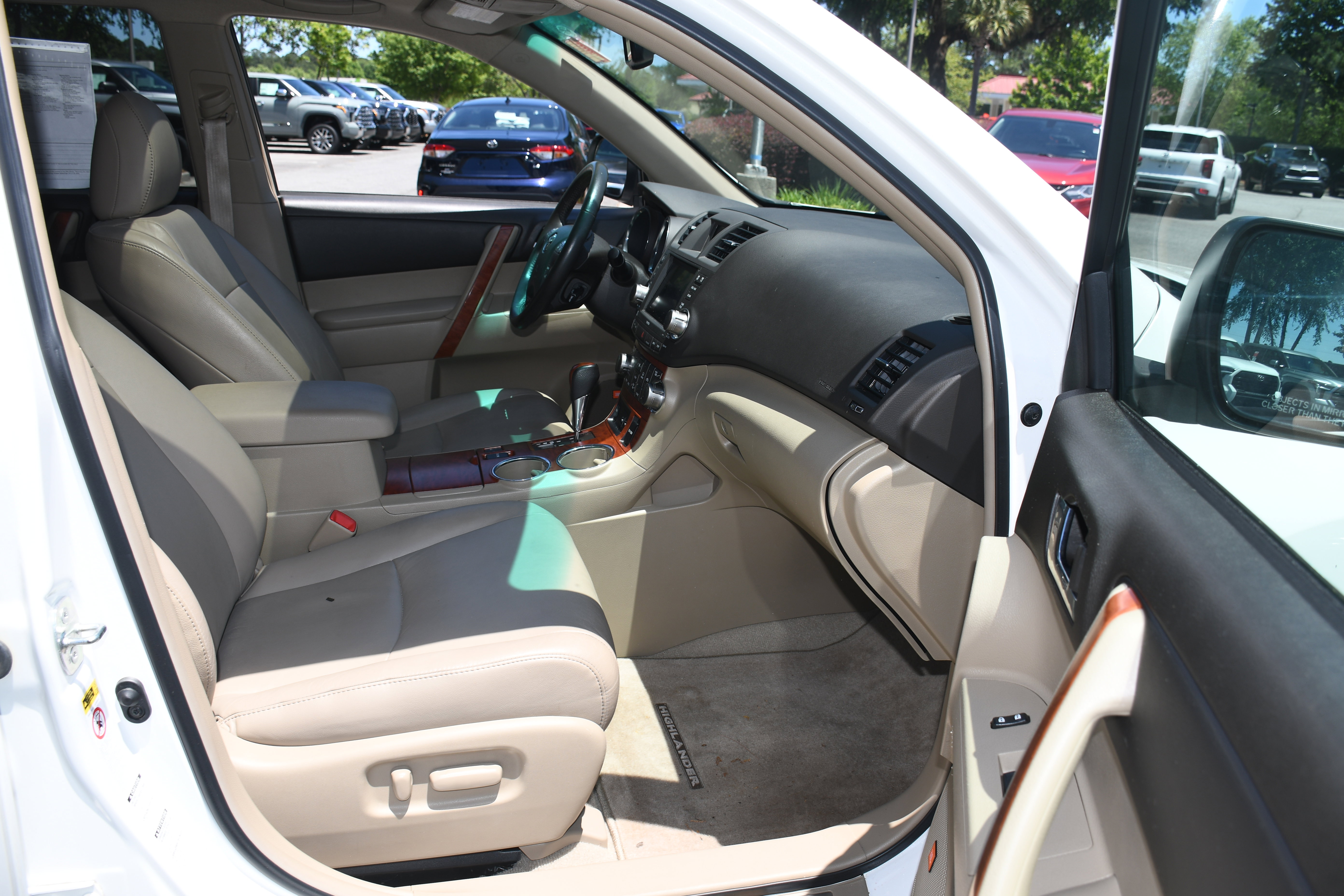 Used 2010 Toyota Highlander Limited AWD/4WD image 20