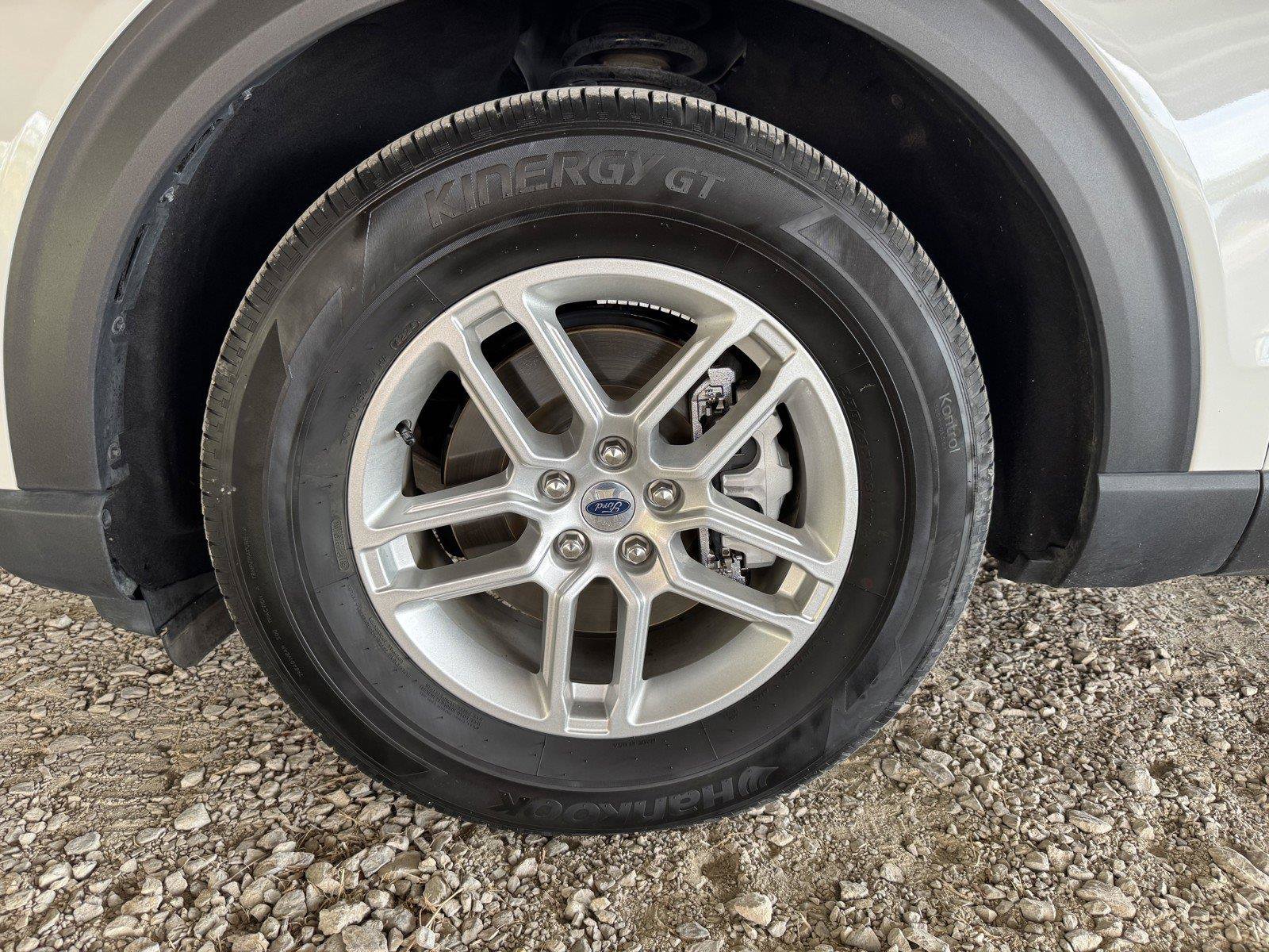 Used 2025 Ford Explorer Active RWD image 47